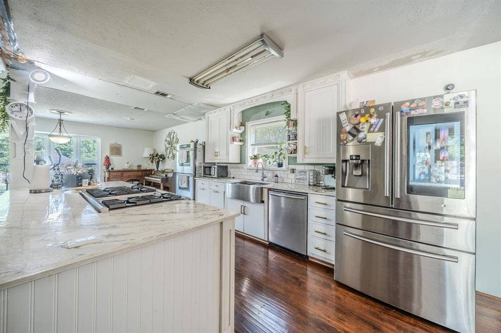 2233 Westfield Street, Grand Prairie, TX 75050 2233 Westfield Street, Grand Prairie, TX 75050