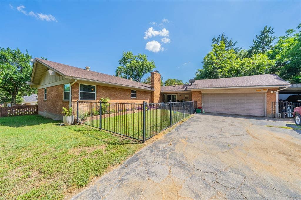 2233 Westfield Street, Grand Prairie, TX 75050 2233 Westfield Street, Grand Prairie, TX 75050