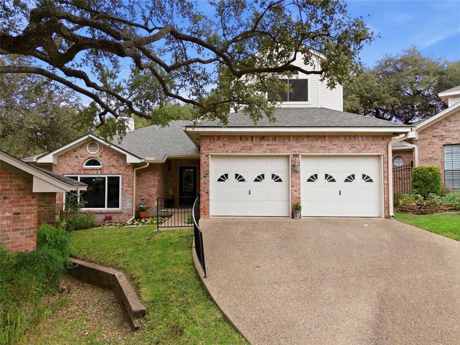 Property photo for 212 Shady Place Drive, Waco, TX