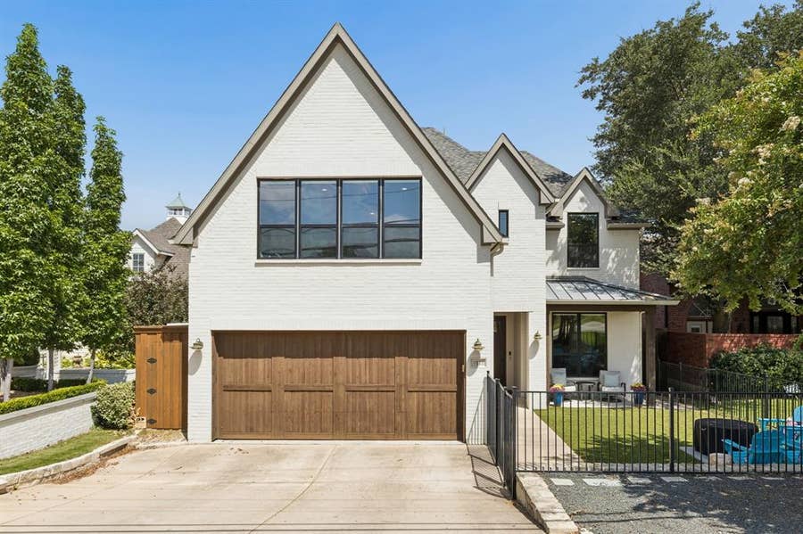 Property photo for 9111 Lanshire Drive, Dallas, TX