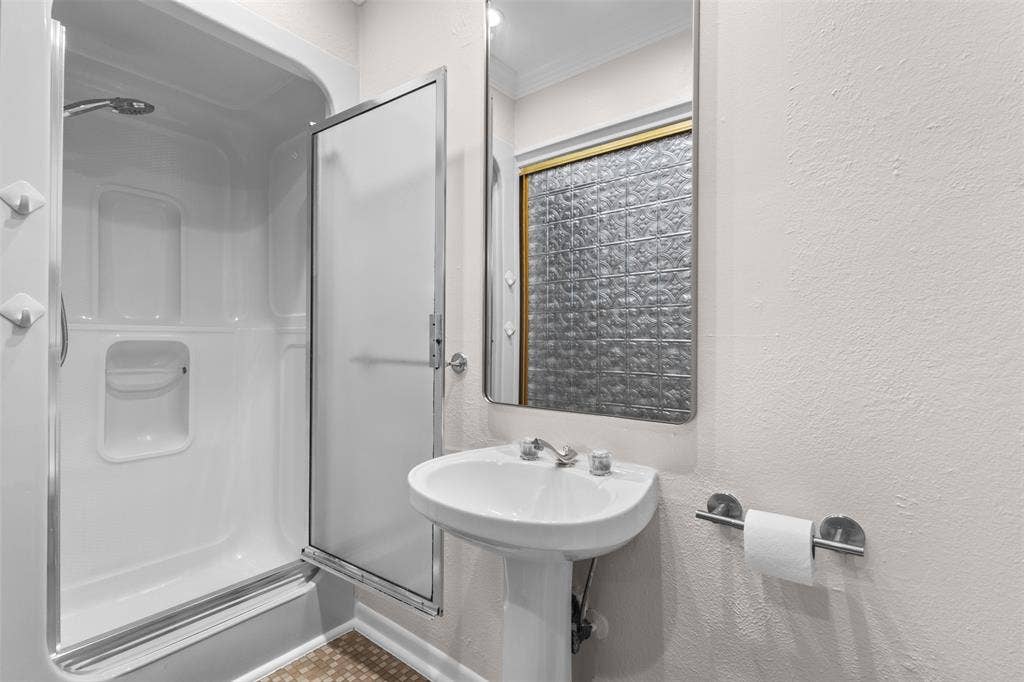2441 Miller Street, Grand Prairie, TX 75051 2441 Miller Street, Grand Prairie, TX 75051
