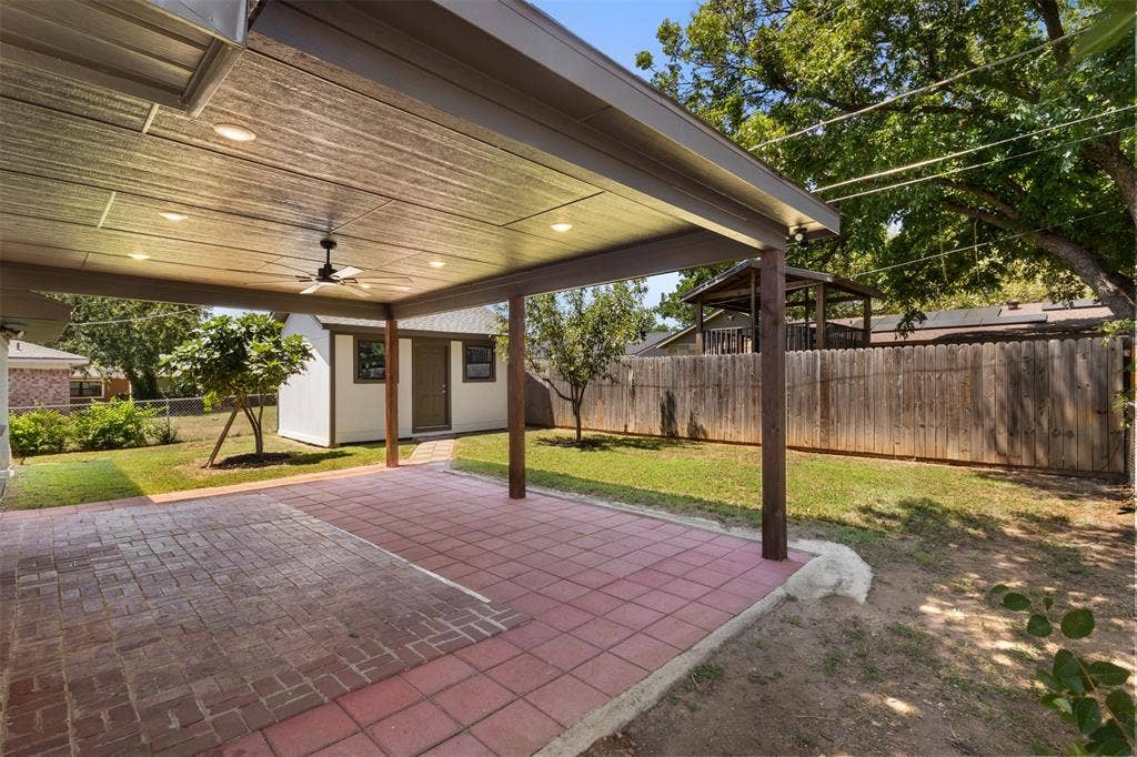 2441 Miller Street, Grand Prairie, TX 75051 2441 Miller Street, Grand Prairie, TX 75051