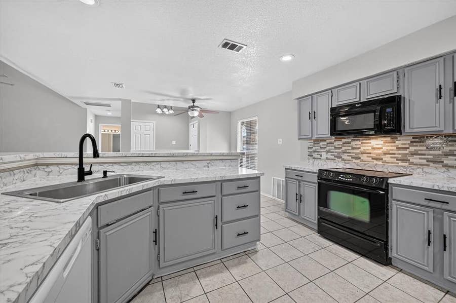 Property photo for 7405 Emerywood Lane, Fort Worth, TX