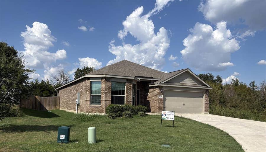 Property photo for 2014 Sandalwood Way, Princeton, TX