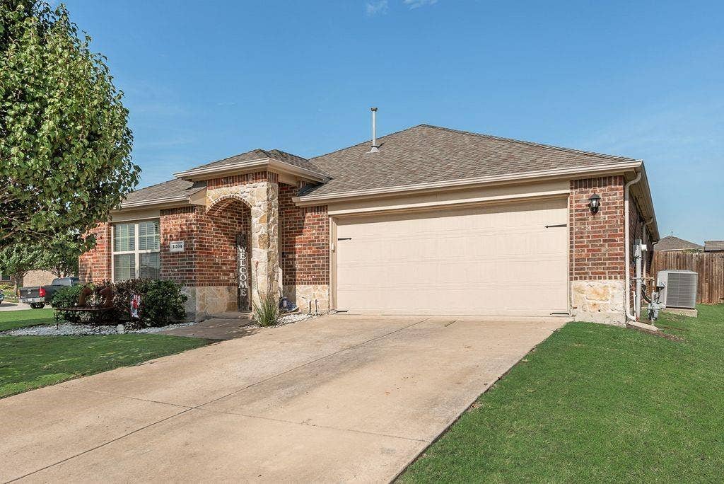 1204 Savannah Ridge Drive, Princeton, TX 75407 1204 Savannah Ridge Drive, Princeton, TX 75407