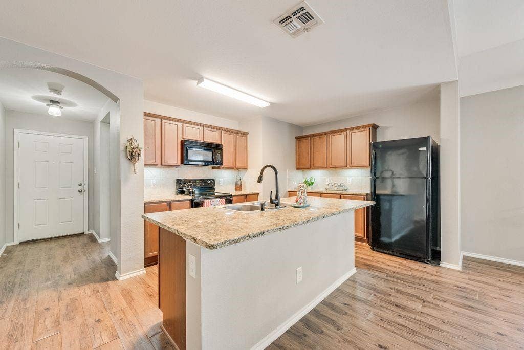 1204 Savannah Ridge Drive, Princeton, TX 75407 1204 Savannah Ridge Drive, Princeton, TX 75407