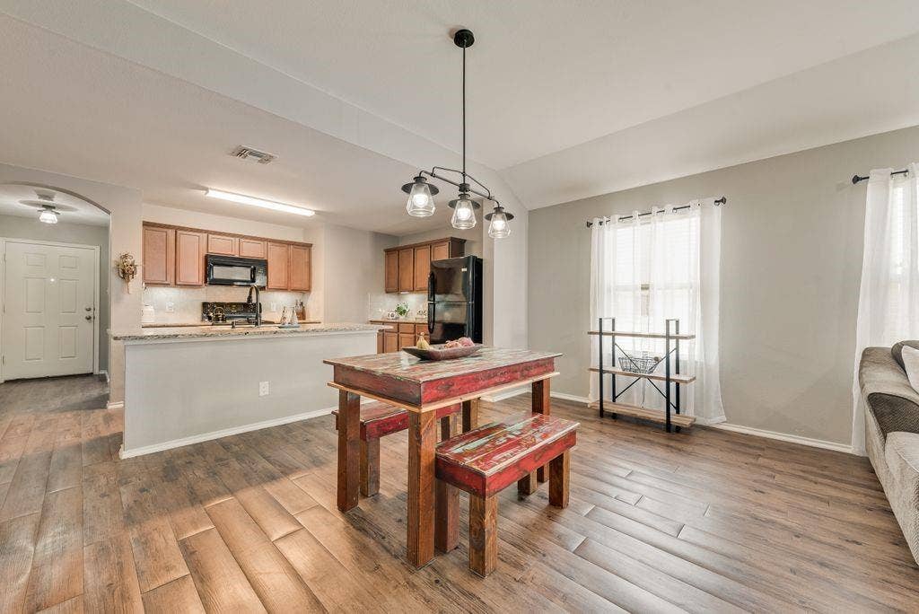 1204 Savannah Ridge Drive, Princeton, TX 75407 1204 Savannah Ridge Drive, Princeton, TX 75407