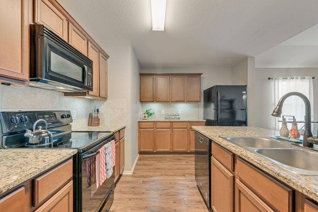 1204 Savannah Ridge Drive, Princeton, TX 75407 1204 Savannah Ridge Drive, Princeton, TX 75407