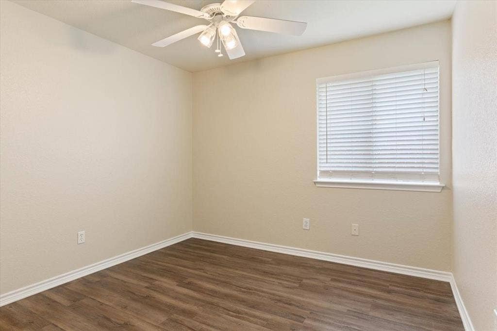 6537 Mundo Drive, Waco, TX 76712 6537 Mundo Drive, Waco, TX 76712