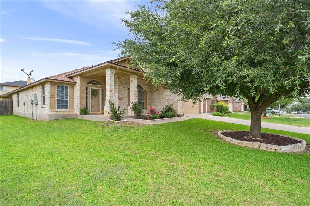 6537 Mundo Drive, Waco, TX 76712 6537 Mundo Drive, Waco, TX 76712