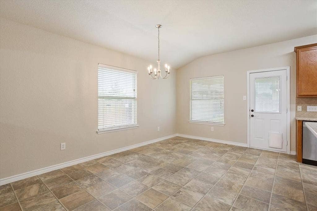6537 Mundo Drive, Waco, TX 76712 6537 Mundo Drive, Waco, TX 76712