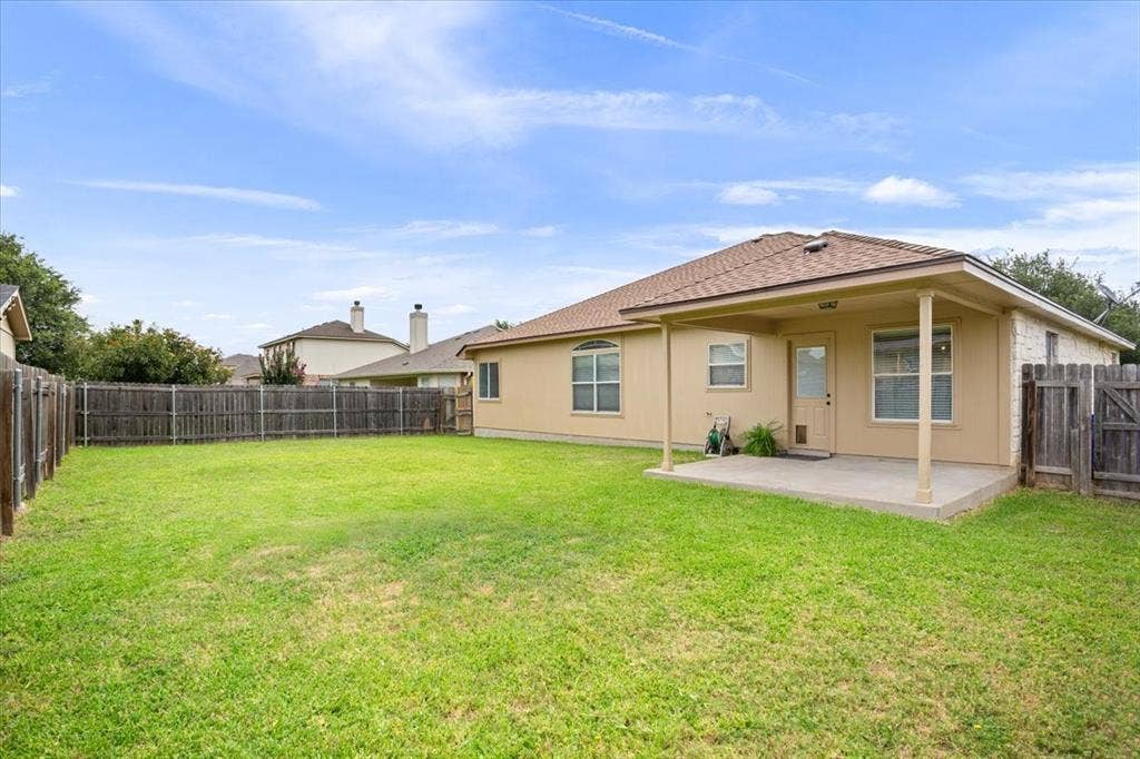 6537 Mundo Drive, Waco, TX 76712 6537 Mundo Drive, Waco, TX 76712