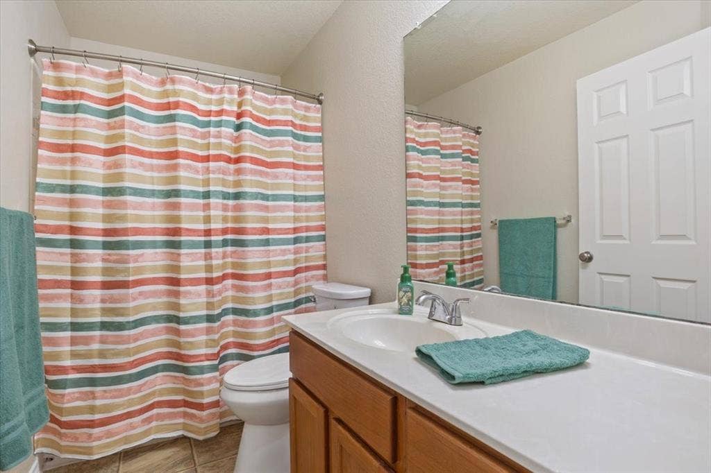 6537 Mundo Drive, Waco, TX 76712 6537 Mundo Drive, Waco, TX 76712