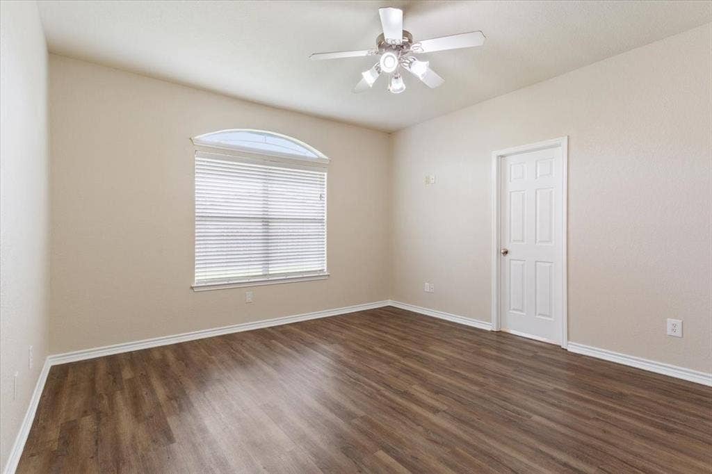 6537 Mundo Drive, Waco, TX 76712 6537 Mundo Drive, Waco, TX 76712