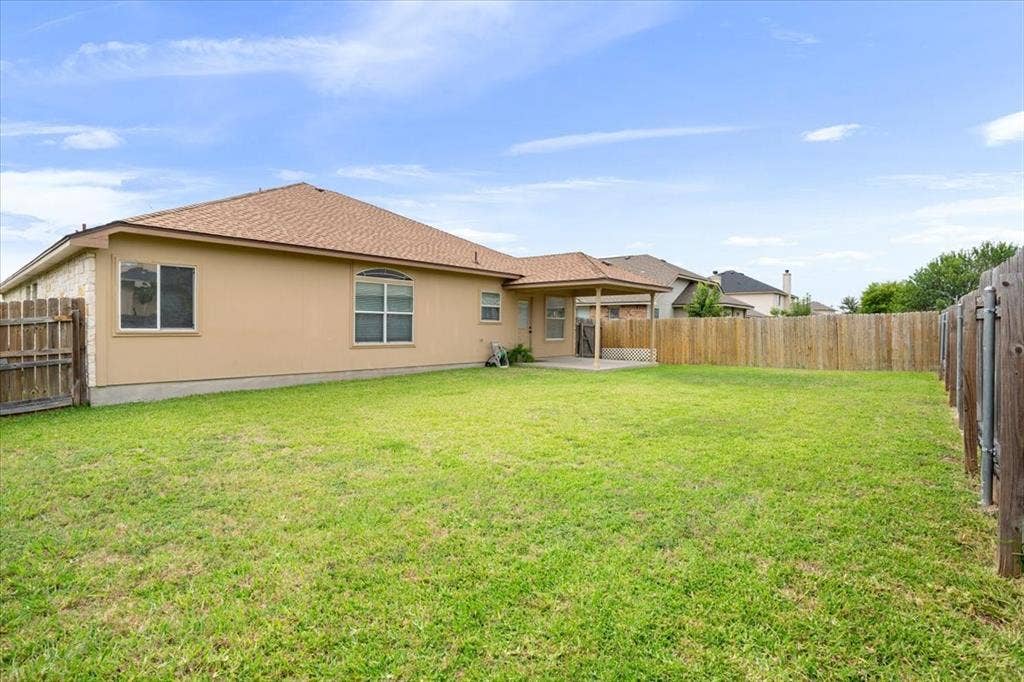 6537 Mundo Drive, Waco, TX 76712 6537 Mundo Drive, Waco, TX 76712