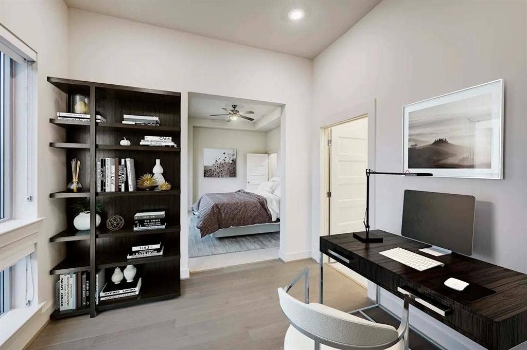 2727 Travis Street, #658, Houston, TX 77006 Move in by July 31 to receive up to 2 weeks FREE!