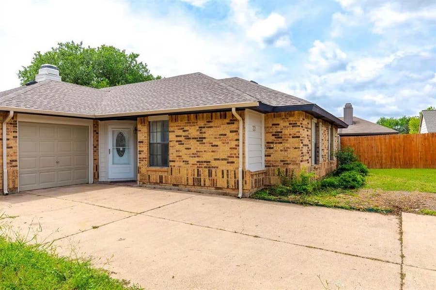 Property photo for 33 Crockett Court, Allen, TX