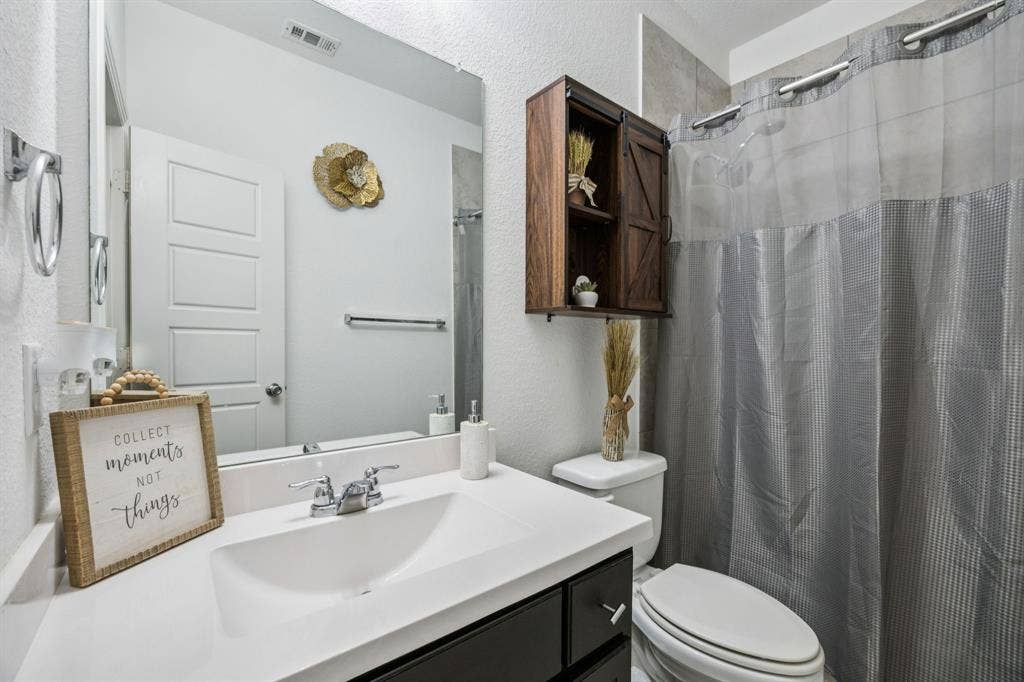 Secondary bathroom on first floor.