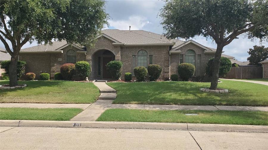 Property photo for 301 Ponderosa Trail, Murphy, TX