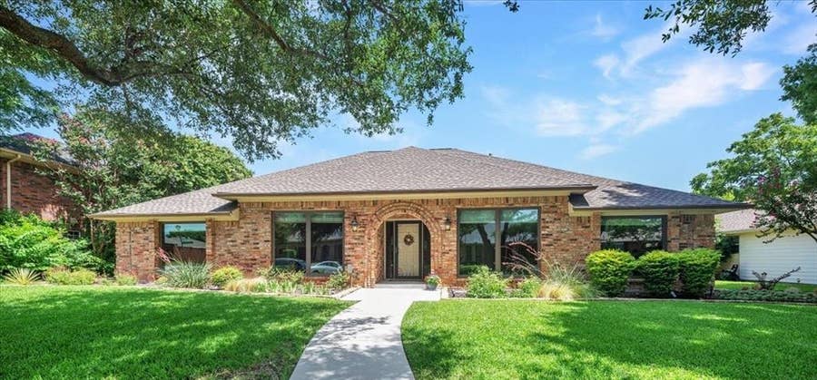 Property photo for 2225 Fountain Head Drive, Plano, TX