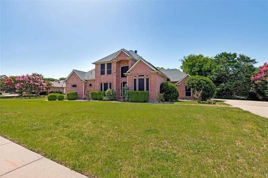 Property photo for 2828 S Lakeview Drive, Cedar Hill, TX