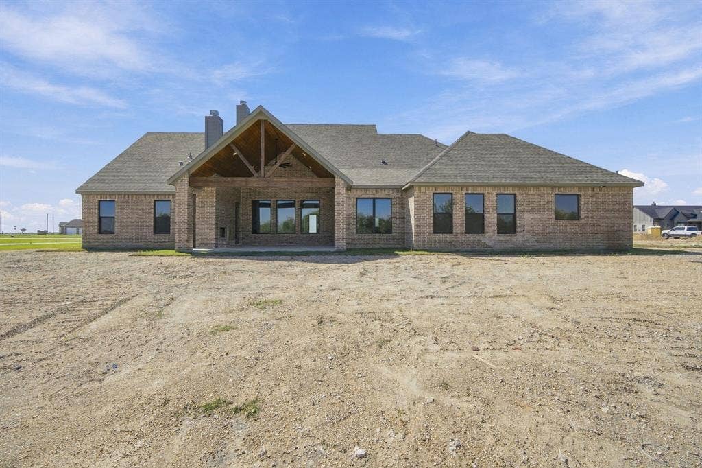 6450 McChesney Drive, Midlothian, TX 76065 6450 McChesney Drive, Midlothian, TX 76065
