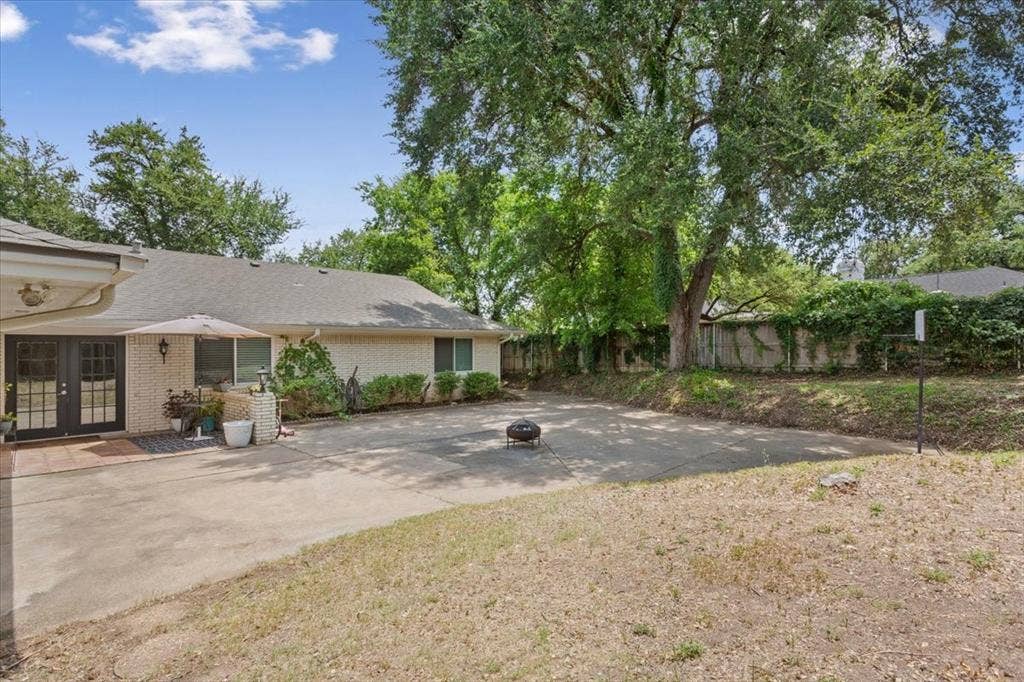 2649 Woodmont Circle, Waco, TX 76710 2649 Woodmont Circle, Waco, TX 76710