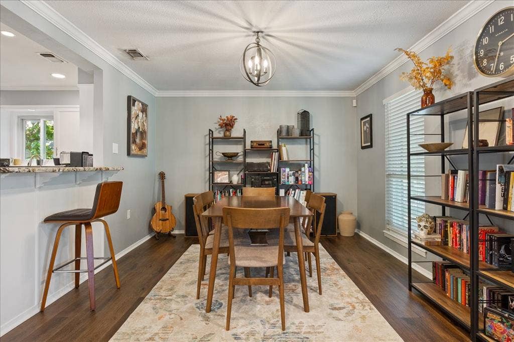2649 Woodmont Circle, Waco, TX 76710 2649 Woodmont Circle, Waco, TX 76710