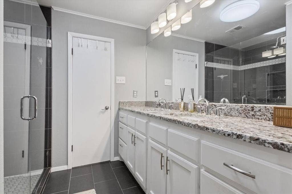 2649 Woodmont Circle, Waco, TX 76710 2649 Woodmont Circle, Waco, TX 76710