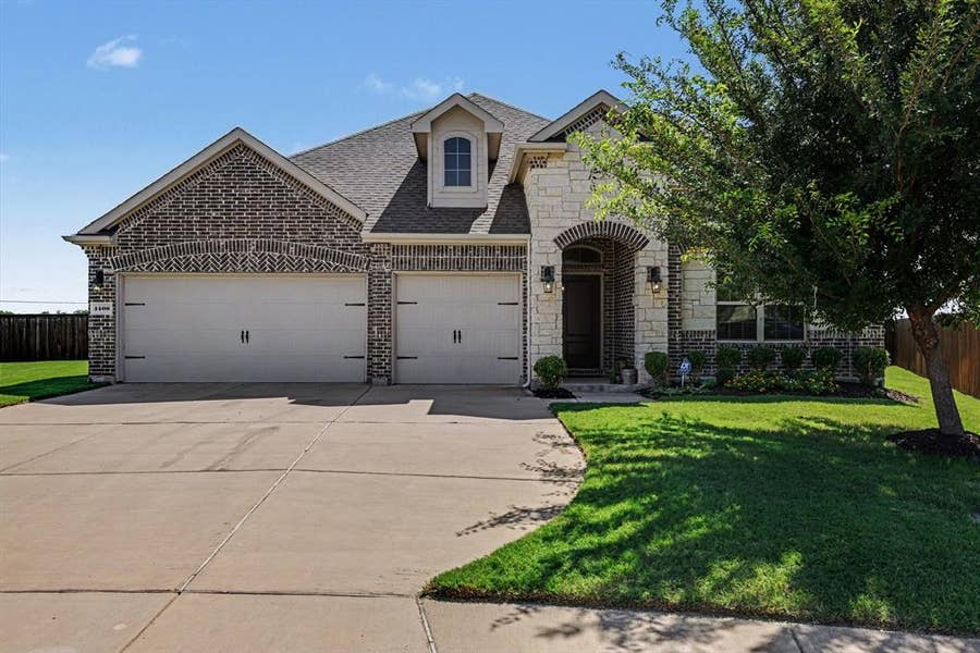 Property photo for 1400 Green Valley Way, Celina, TX