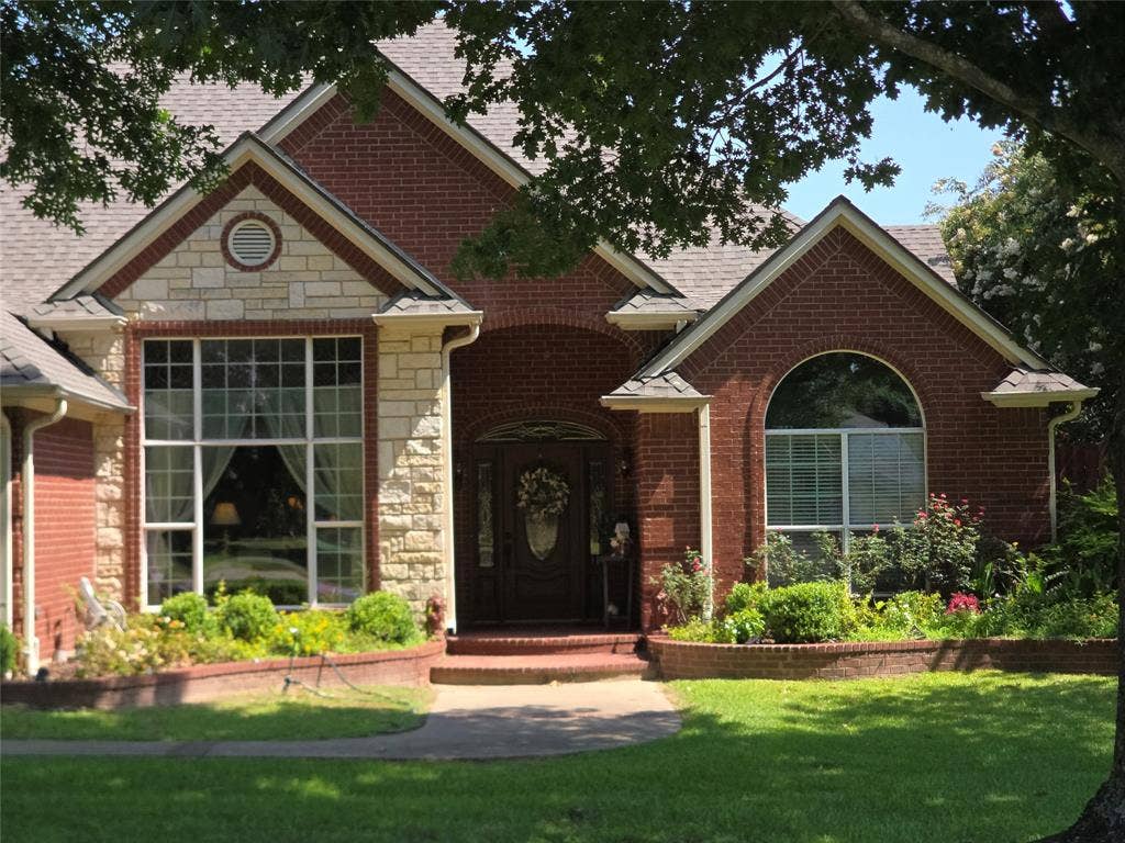 126 E Post Oak, Frankston, TX 75763 126 E Post Oak, Frankston, TX 75763
