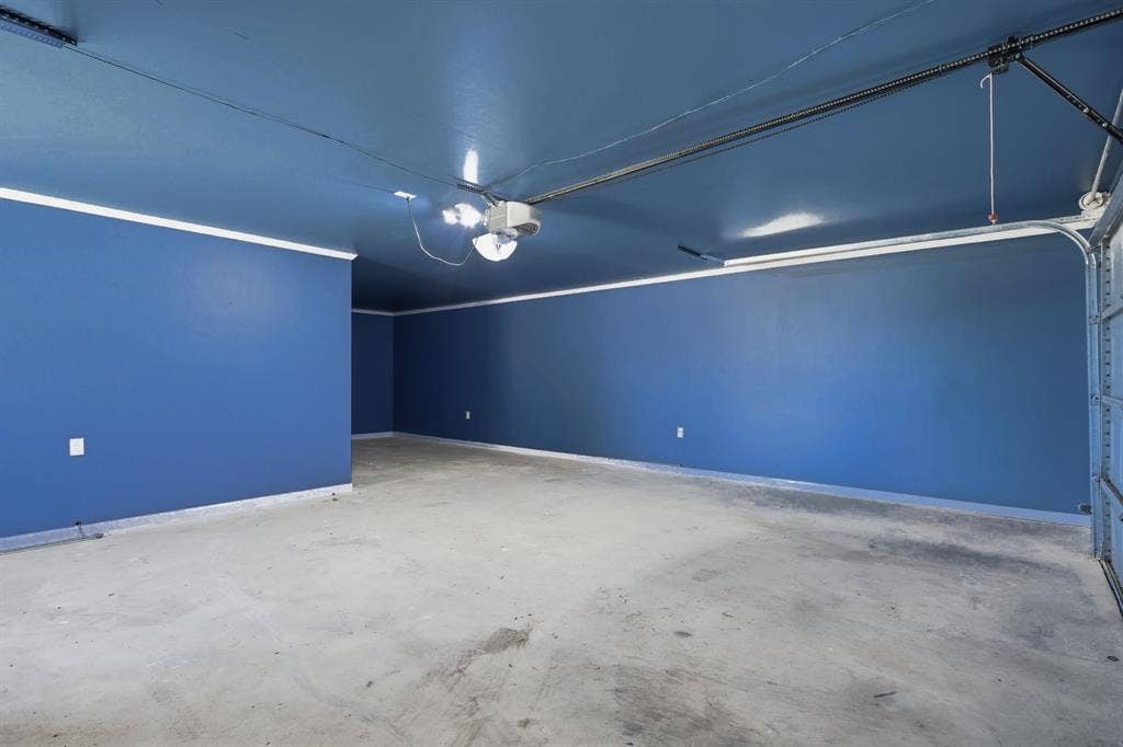 8260 Faithful Drive, Waxahachie, TX 75167 3 car tandem detached garage