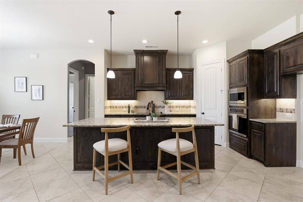 8260 Faithful Drive, Waxahachie, TX 75167 8260 Faithful Drive, Waxahachie, TX 75167