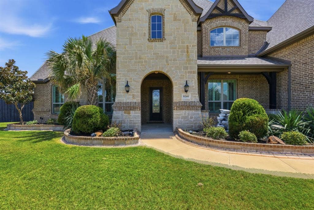 8260 Faithful Drive, Waxahachie, TX 75167 8260 Faithful Drive, Waxahachie, TX 75167