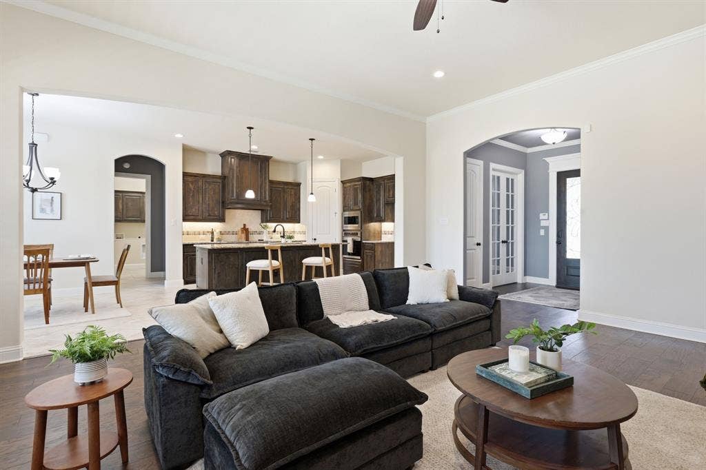 8260 Faithful Drive, Waxahachie, TX 75167 8260 Faithful Drive, Waxahachie, TX 75167