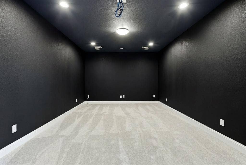 8260 Faithful Drive, Waxahachie, TX 75167 master closet