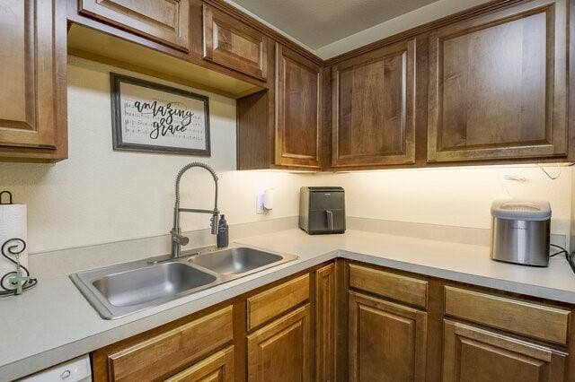 1230 Misty Drive, Midlothian, TX 76065 1230 Misty Drive, Midlothian, TX 76065