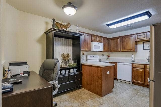 1230 Misty Drive, Midlothian, TX 76065 1230 Misty Drive, Midlothian, TX 76065