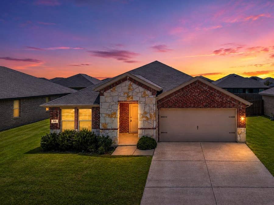 Property photo for 819 Rustic Way, Royse City, TX