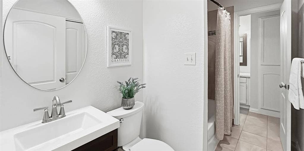 2904 Kathleen Lane, Euless, TX 76039 2904 Kathleen Lane, Euless, TX 76039