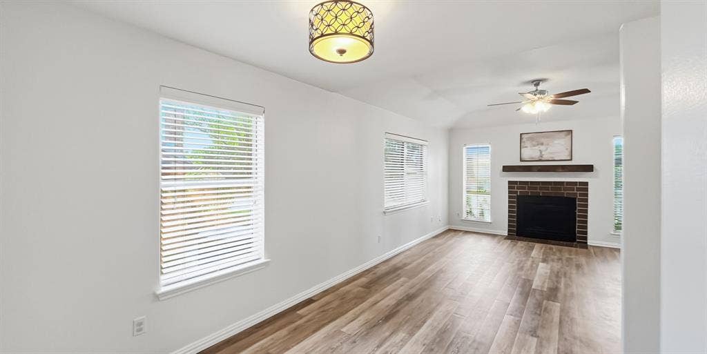 2904 Kathleen Lane, Euless, TX 76039 2904 Kathleen Lane, Euless, TX 76039