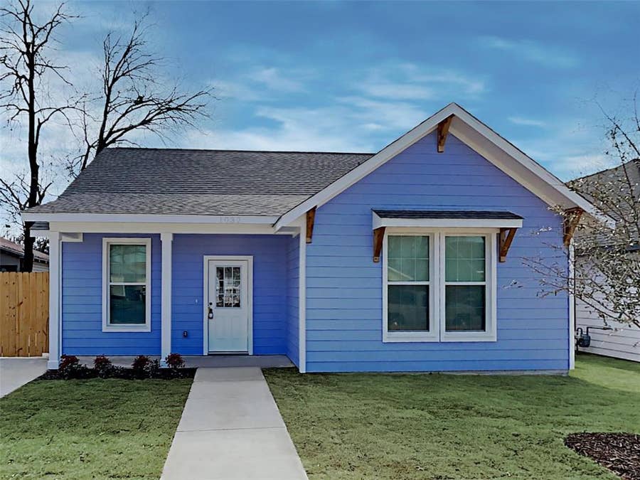 Property photo for 1032 E Leuda Street, Fort Worth, TX