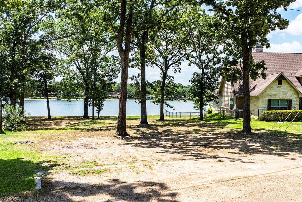 136 Anderson Lane, Mabank, TX 75156 136 Anderson Lane, Mabank, TX 75156
