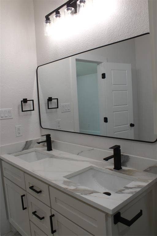 936 E Annie Street, Fort Worth, TX 76104 936 E Annie Street, Fort Worth, TX 76104