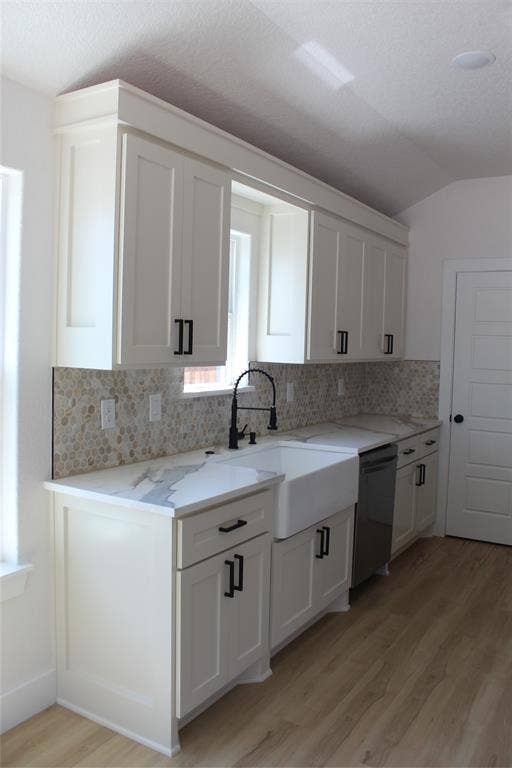 936 E Annie Street, Fort Worth, TX 76104 936 E Annie Street, Fort Worth, TX 76104