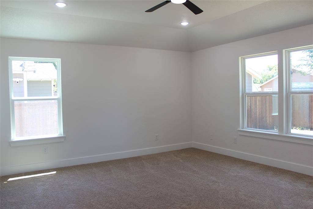 936 E Annie Street, Fort Worth, TX 76104 Primary Bedroom
