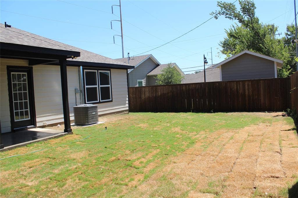 936 E Annie Street, Fort Worth, TX 76104 936 E Annie Street, Fort Worth, TX 76104
