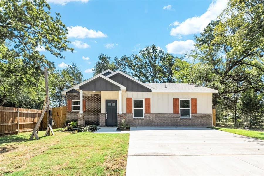 Property photo for 6164 Cheyenne Trail, Mabank, TX