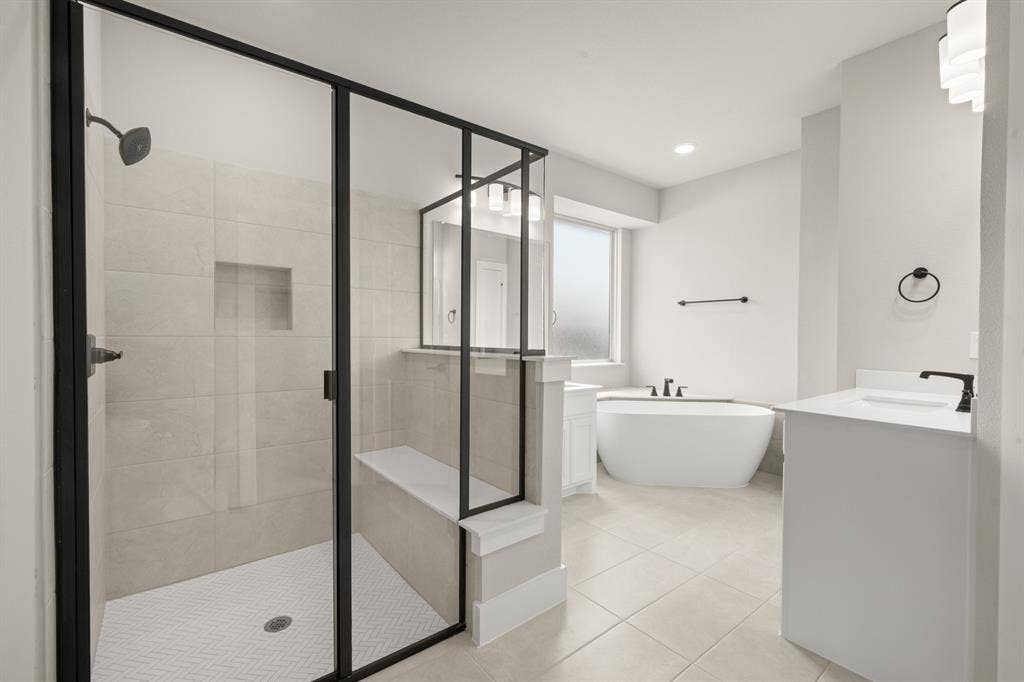 1823 Marlow Drive, Cedar Hill, TX 75104 1823 Marlow- Primary Suite-3