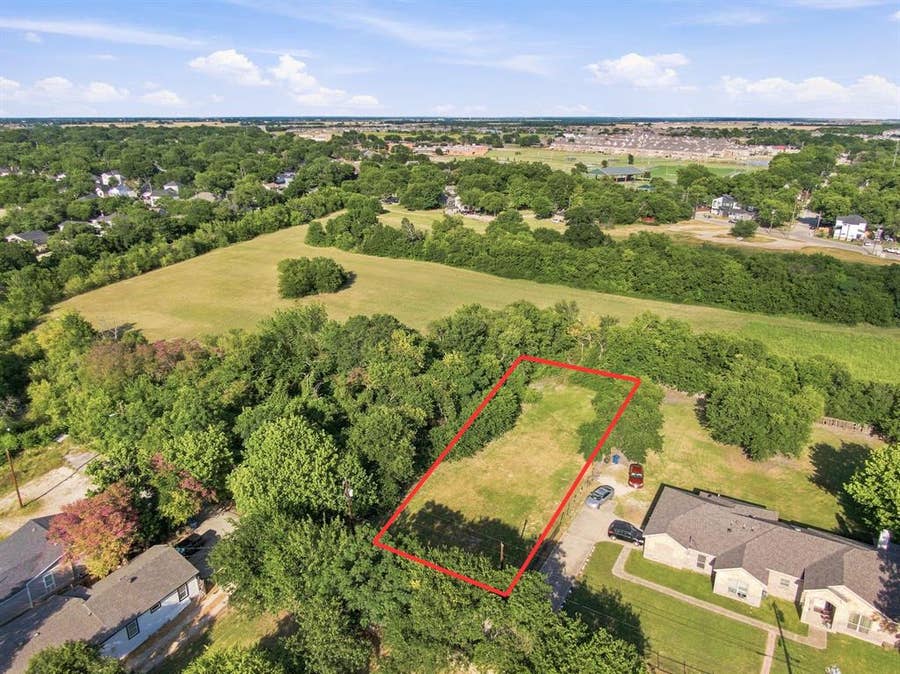 Property photo for 206 Young Street, Waxahachie, TX